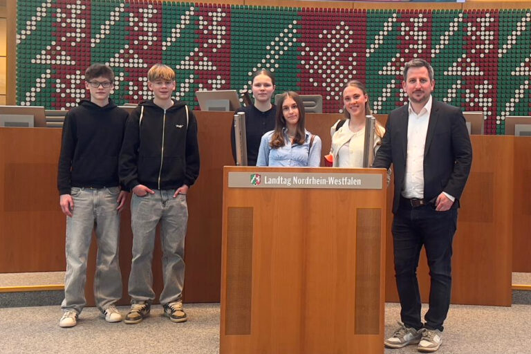 Girls’ und Boys’ Day im Landtag: Schülerinnen und Schüler aus Hamm entdecken Berufe der Zukunft